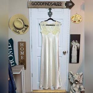 Vintage Ivory Floral Lace Slip Dress Nightgown XS